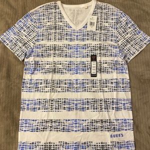 BRAND NEW Guess T-Shirt